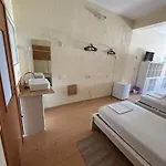 Garden Hostal *