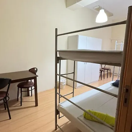 Garden Hostel *