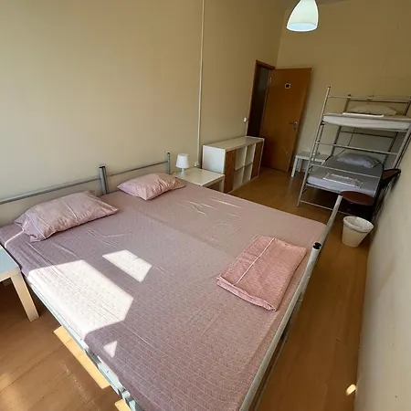 Garden Hostel *