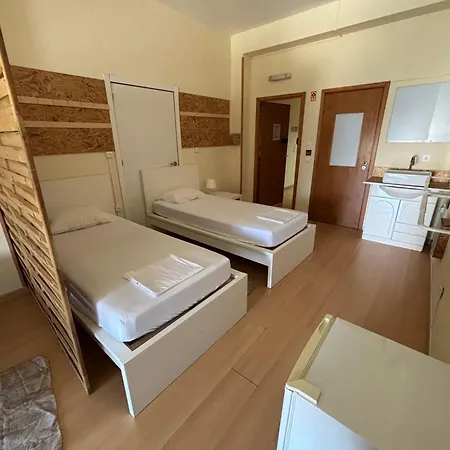 Hostal Garden *